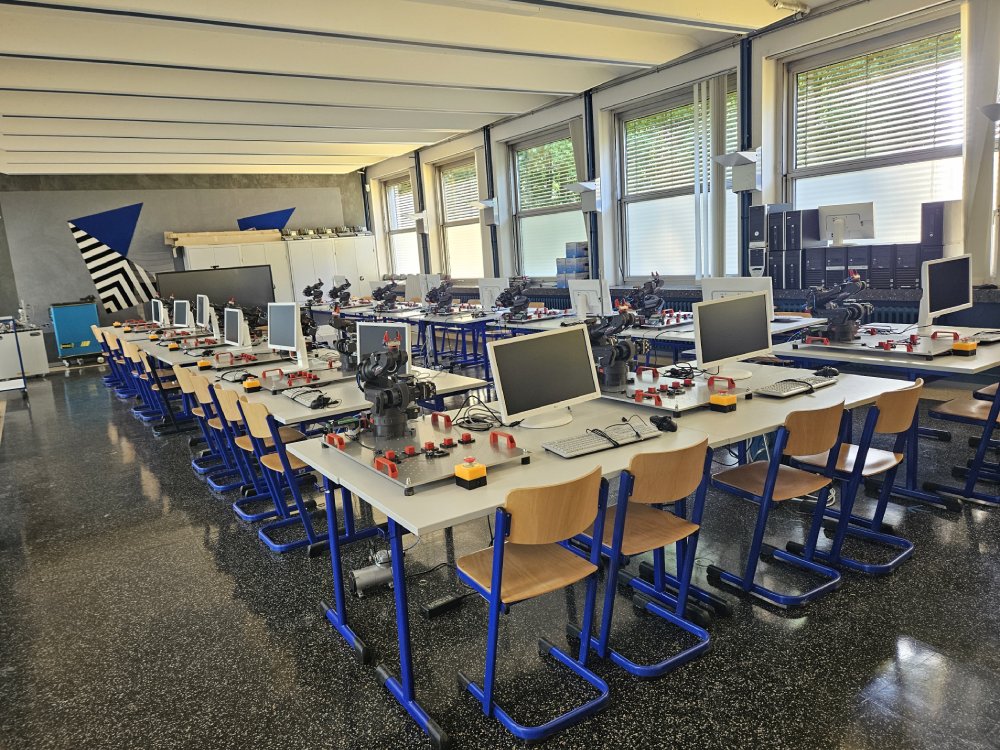Industrieroboter am BTI Neuss